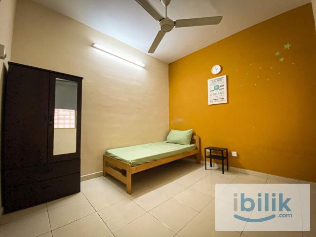 Room for rent in Petaling, Damansara Damai