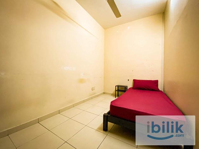 Room for rent in Petaling, Damansara Damai