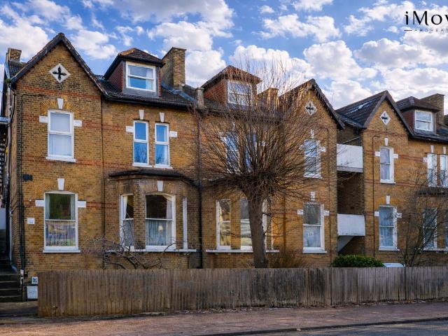 Apartment for rent in Penge, Greater London