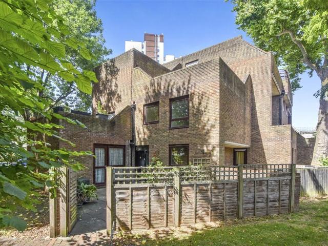 Apartment for rent in Chalk Farm, Greater London