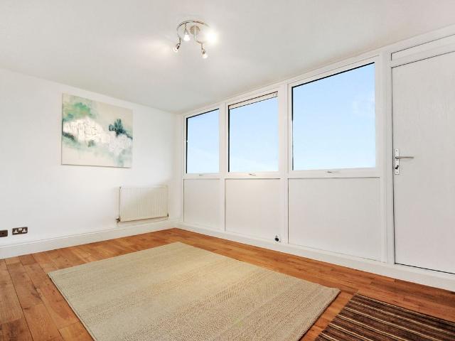 Apartment for rent in Chalk Farm, Greater London