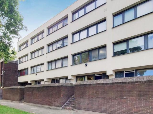 Apartment for rent in Chalk Farm, Greater London