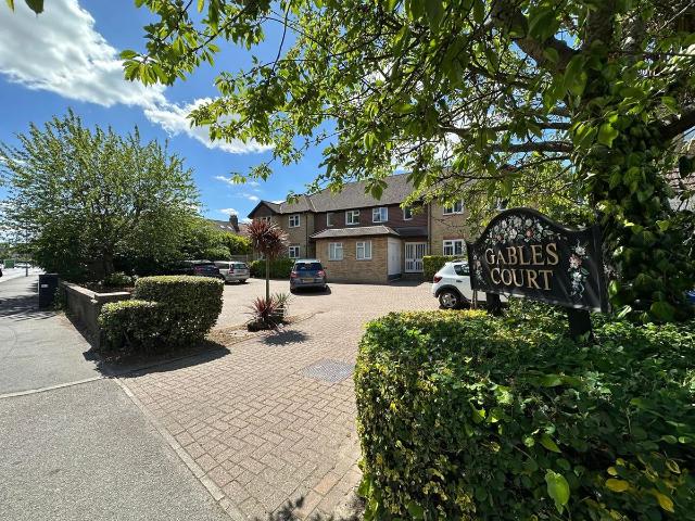 Apartment for rent in Worcester Park, Greater London