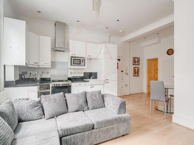 Apartment for rent in Chalk Farm, Greater London