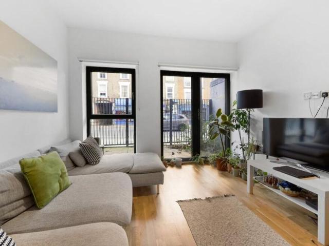 House for rent in Maitland Park, Greater London