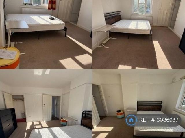 House for rent in Motspur Park, Greater London