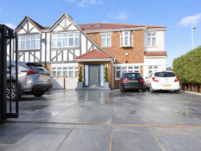 House for rent in Motspur Park, Greater London