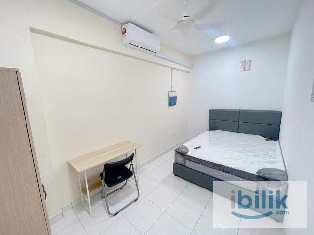 Room for rent in PJU 8, Petaling Jaya