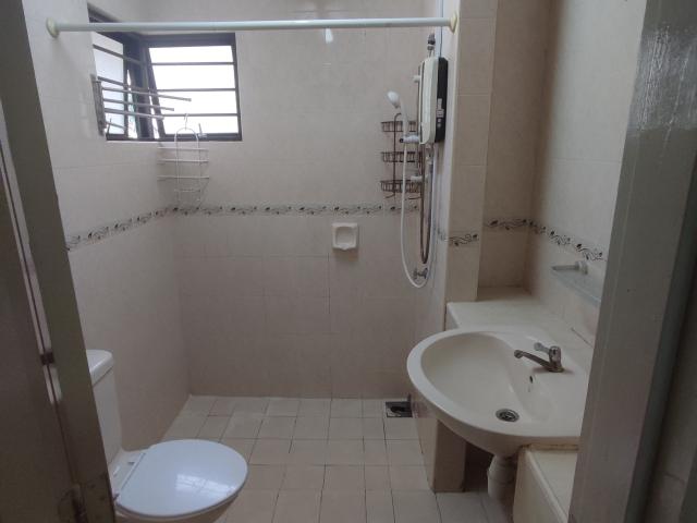 Room for rent in Petaling, Damansara Damai