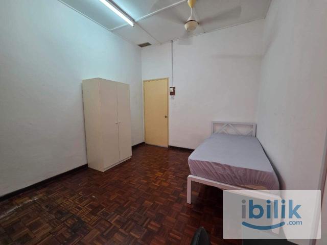Room for rent in Alam Impian, Selangor