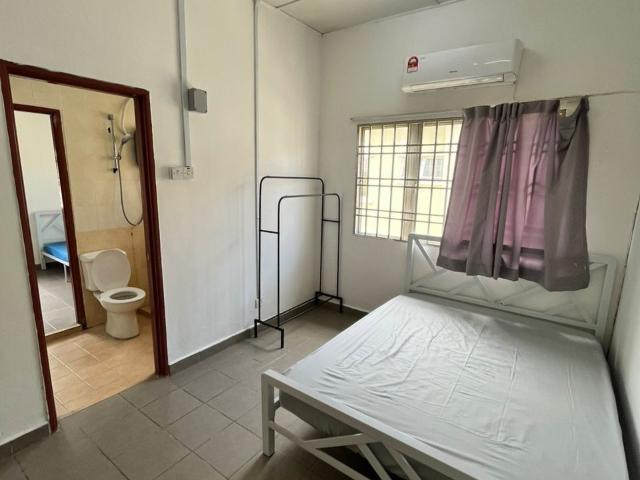 Room for rent in Alam Impian, Selangor