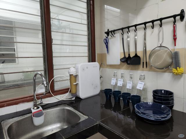Room for rent in Petaling, Alam Impian