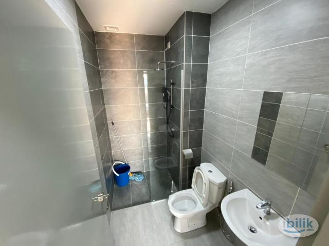 Room for rent in Petaling, Alam Impian