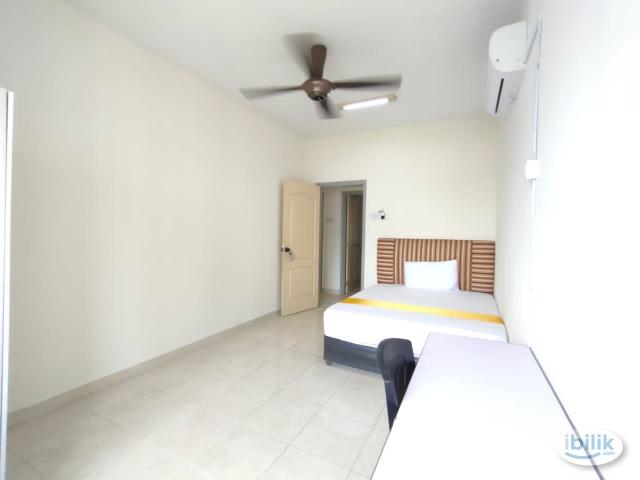 Room for rent in PJU 6, Petaling Jaya