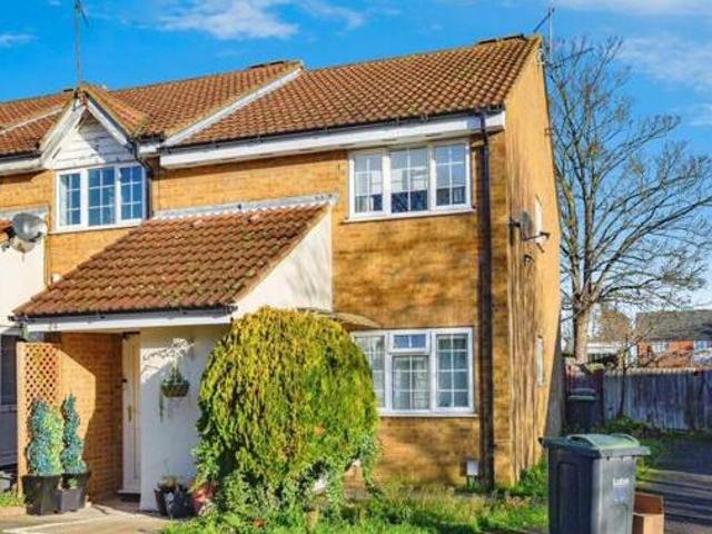 House for sale in Luton