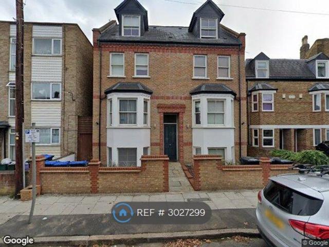 House for rent in London Borough of Merton, Merton Park