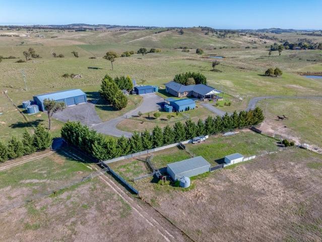 Cottage for sale in Laggan, New South Wales