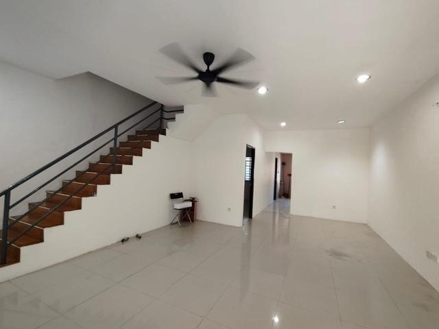 Terraced House for rent in Kuching