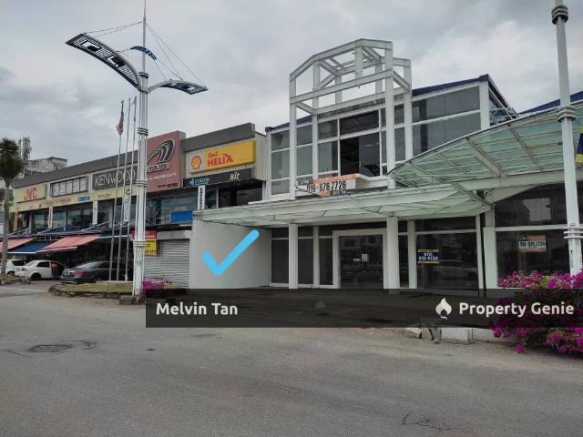Shop for rent in Malaka