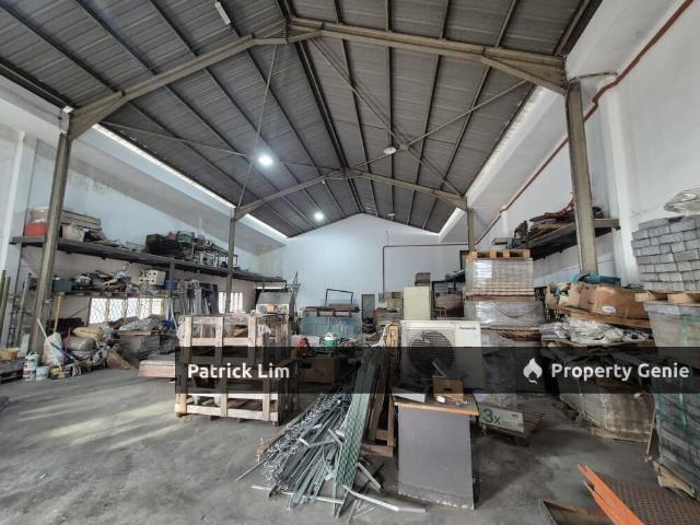 Warehouse for rent in Malaka