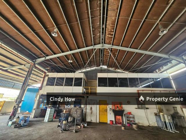 Warehouse for sale in Malaka