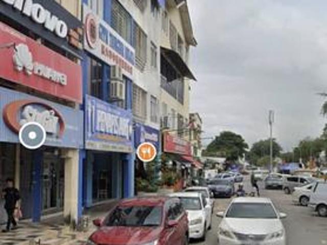 Flat for sale in Malaka