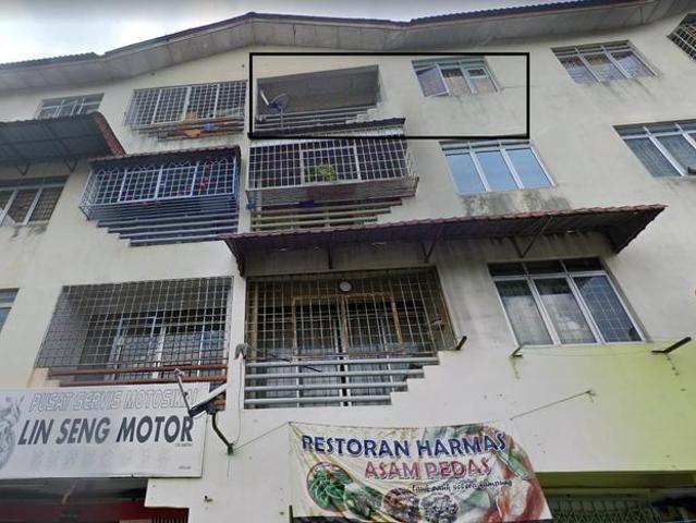 Flat for sale in Malaka