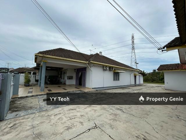 Residential House for sale in Malaka