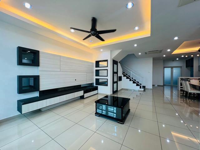 Terraced House for rent in Malaka