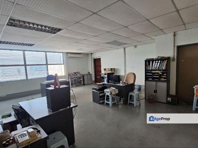 Warehouse for sale in Malaka