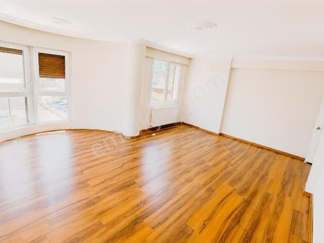 Karabağlar, İzmir içerisinde kiralık mülk