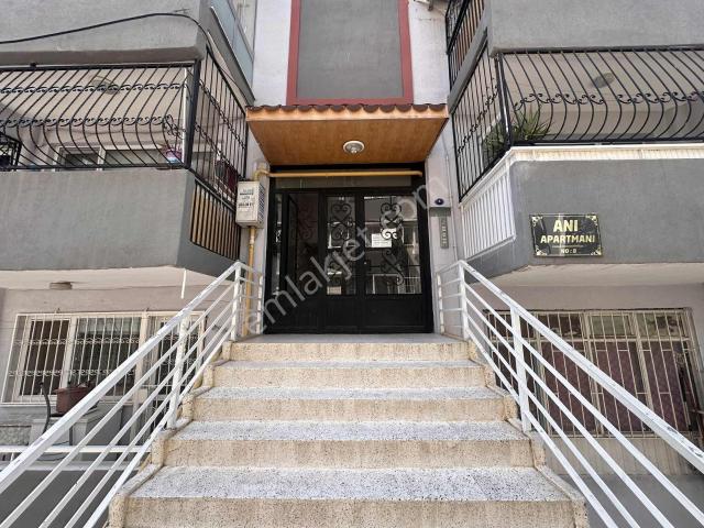 Maliyeciler Mahallesi, Karabağlar içerisinde kiralık mülk