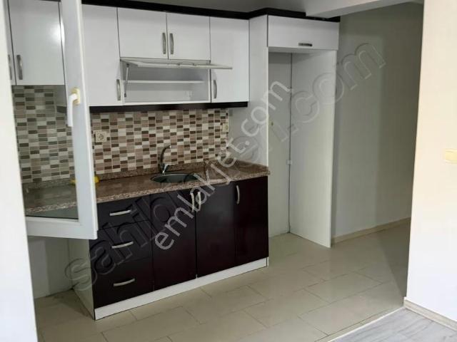 Karabağlar, İzmir içerisinde kiralık mülk