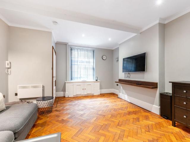 Apartment for rent in Kensington, Greater London