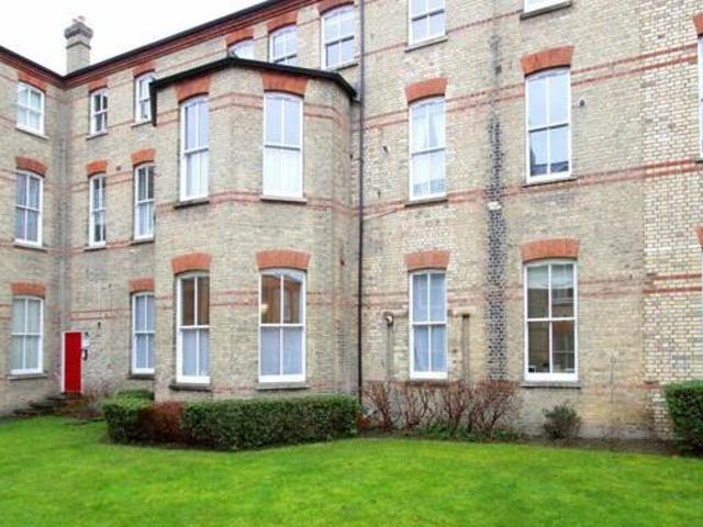 House for sale in North Watford, Hertfordshire