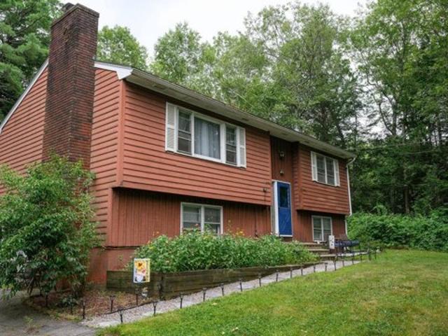 House for sale in Topsham, Sagadahoc County