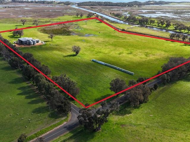 Property for sale in Stirling Estate, Western Australia