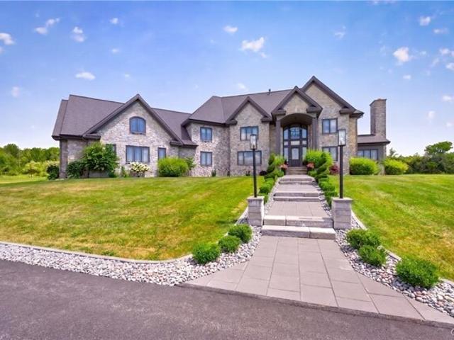 House for sale in Oneida, New York