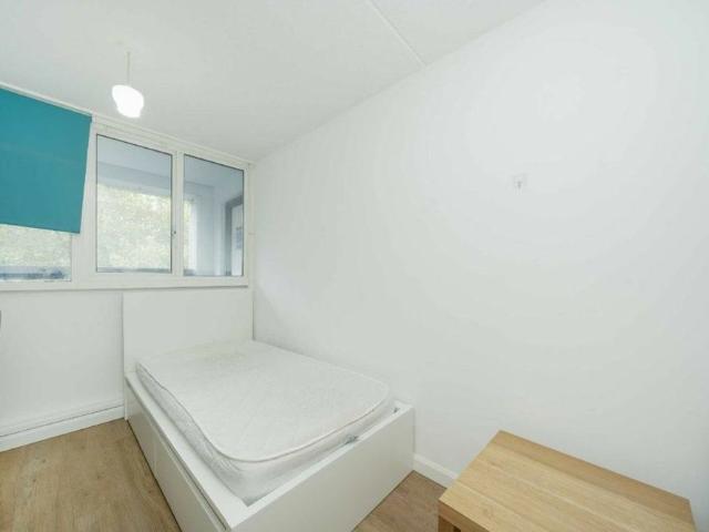 House for rent in Lisson Green Estate, St John's Wood