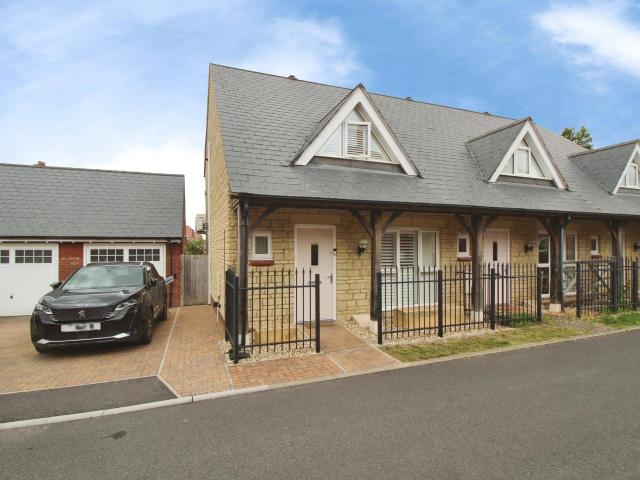 House for rent in Redhouse, Abbey Mead