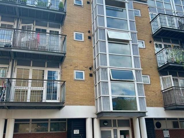 Apartment for rent in Rush Green, Greater London