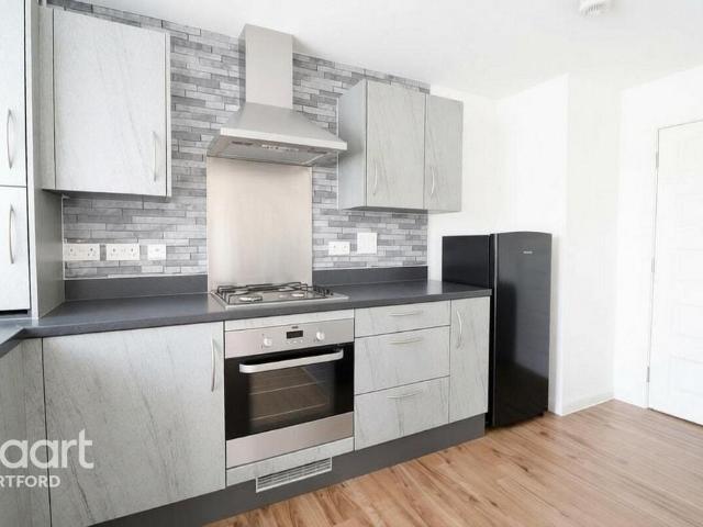 Apartment for rent in Stone, Monks Orchard