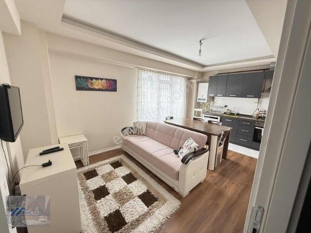 Cumhuriyet Meydanı, Bandırma içerisinde kiralık mülk
