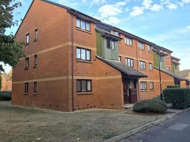 Apartment for rent in Carterhatch, Greater London
