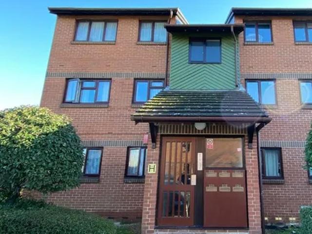Apartment for rent in Carterhatch, Greater London