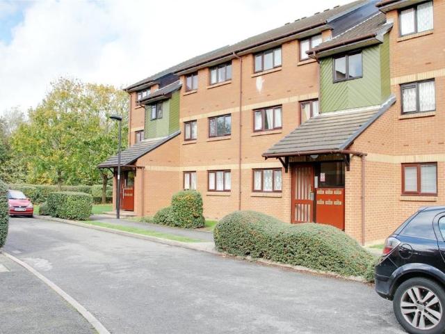 House for rent in Carterhatch, Greater London