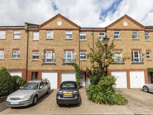 Apartment for rent in London Borough of Hounslow, Greater London