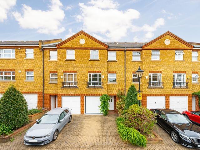 House for rent in Regency Quay, Greater London