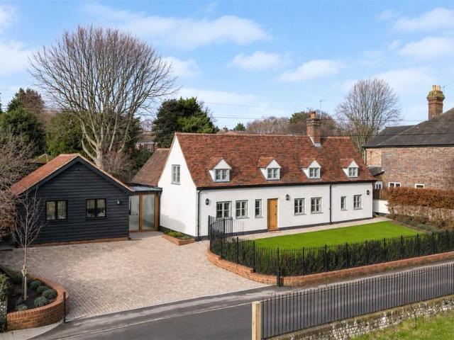 House for rent in Colliers End, Hertfordshire
