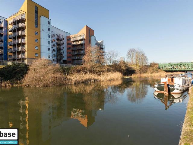 Apartment for rent in Bromley-by-Bow, Bow